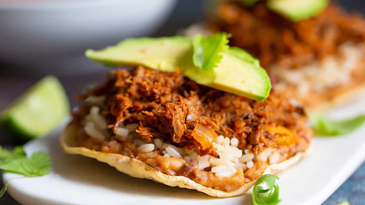 Tostadas de Carne Deshebrada